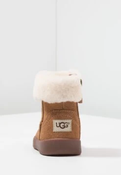 Ugg Jorie - Korte Laarzen - Chestnut -SchoenenPlezier 0405d97bd5b147ae8743f6c9d99ff324