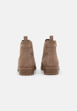 Korte Laarzen - Taupe -SchoenenPlezier 0b05296e5cbe4a438dd8b3657c61ac9c scaled