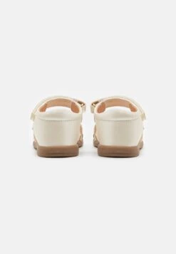 Friboo Sandalen - Off-White -SchoenenPlezier 11d6e0485d294a609b7553cf4512834f scaled