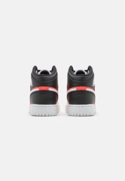 Air Jordan 1 Mid Unisex - Basketbalschoenen - Black/White/Infrared 8 Air Jordan 1 Mid Unisex - Basketbalschoenen - Black/White/Infrared -SchoenenPlezier 17b4d5de688042ad8766f5bc683d197a scaled