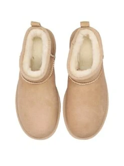 Ugg Classic Ultra Mini - Korte Laarzen - Sand 8 Ugg Classic Ultra Mini - Korte Laarzen - Sand -SchoenenPlezier 1826c32839c3473fa3bee377986c5b86