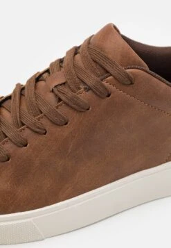 Pier One Unisex - Sneakers Laag - Cognac 11 Pier One Unisex - Sneakers Laag - Cognac -SchoenenPlezier 1ede9a8d3f614add9e57eb38fcd5178b scaled