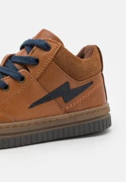 Friboo Sneakers Laag - Cognac -SchoenenPlezier 20afb5dee7a144bbafa4da6f4730be3e scaled