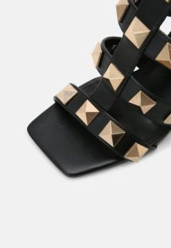 Steve Madden Capri - Sandalen - Black 15 Steve Madden Capri - Sandalen - Black -SchoenenPlezier 230b9ba9c36b464dade89d6ce01a6876 scaled