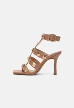 Steve Madden Capri - Sandalen - Nude -SchoenenPlezier 3643659b756f48c1b7955e0bf0c8697d scaled