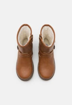 Friboo Korte Laarzen - Cognac -SchoenenPlezier 3d7e693fb78b4e97bd070d24d4a914dc scaled