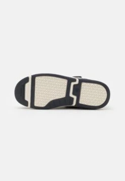 Friboo Sneakers Hoog - Dark Blue 10 Friboo Sneakers Hoog - Dark Blue -SchoenenPlezier 4019d91edb2e4fc5926dd7f35a69ecd5 scaled