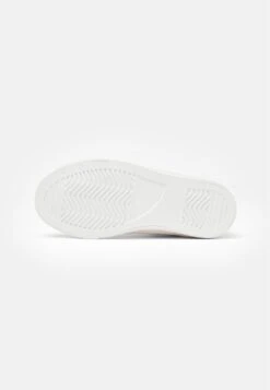 Friboo Sneakers Hoog - Light Pink -SchoenenPlezier 68fc3b7bdeec46719f8fe43007332d18 scaled