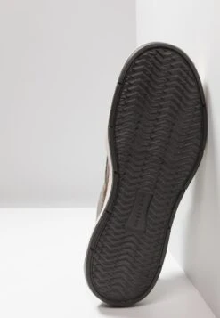 Skechers Moreno - Sneakers Laag - Taupe 10 Skechers Moreno - Sneakers Laag - Taupe -SchoenenPlezier 6ea3e5982b3a4b8b917daac804967e26