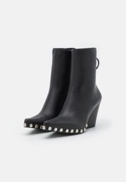 Jeffrey Campbell Walton - Cowboy-/Bikerlaarsjes - Black -SchoenenPlezier 777ea2f9550b482e95b02bf7f8453e19 scaled