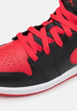 Jordan 1 Mid Unisex - Basketbalschoenen - Black/Fire Red/White 11 Jordan 1 Mid Unisex - Basketbalschoenen - Black/Fire Red/White -SchoenenPlezier 77c57b74660b411ba1cd19c831db8fe7 scaled
