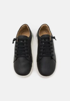 Keen Knx Lace - Sneakers Laag - Black 9 Keen Knx Lace - Sneakers Laag - Black -SchoenenPlezier 7b3fefadf55c426684f96a01b2419a95 scaled