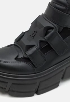 Steve Madden Trimmers - Sneakers Hoog - Black -SchoenenPlezier 7eaed5cff0ea43438c0e4484cc41dbf7 scaled