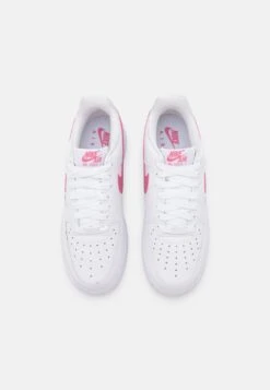 Nike Sportswear W Air Force 1 07 Ess Trnd - Sneakers Laag - White/Desert Berry -SchoenenPlezier 87301f0977bd4de993421f7daecdfbff scaled