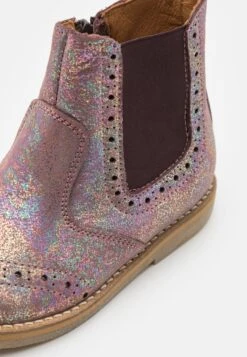 Froddo Chelys Brogue - Korte Laarzen - Pink Shine 11 Froddo Chelys Brogue - Korte Laarzen - Pink Shine -SchoenenPlezier 92cc1854e8204671b8e49479c2d649e0 scaled