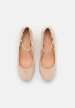 Klassieke Pumps - Taupe 11 Klassieke Pumps - Taupe -SchoenenPlezier a9a5f5ca1e654c8da5e64034c66d74b9 scaled