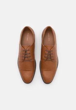 Pier One Veterschoenen - Cognac 9 Pier One Veterschoenen - Cognac -SchoenenPlezier ac1b1c0a9c86494f9aea98c9d389b58f scaled