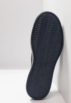 Skechers Moreno - Sneakers Laag - Navy -SchoenenPlezier ac7853565eb042ad8439b8997256f5da