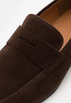 Pier One Instappers - Dark Brown 11 Pier One Instappers - Dark Brown -SchoenenPlezier adb487ce627a49db9251319ed9f14cab scaled