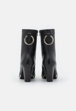 Jeffrey Campbell Walton - Cowboy-/Bikerlaarsjes - Black -SchoenenPlezier aebb7b10213a42b4a61be4a54f09a0f6 scaled