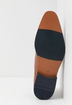 Pier One Leather - Instappers - Cognac -SchoenenPlezier b33620ba8ab547529ee32df8e71ecc15 scaled