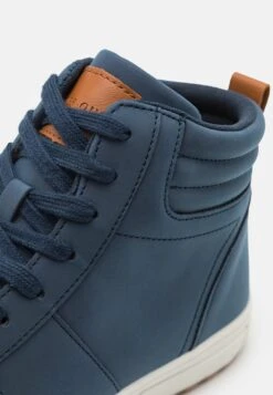 Pier One Sneakers Hoog - Dark Blue 11 Pier One Sneakers Hoog - Dark Blue -SchoenenPlezier b7a06b0ec3fc4aac8f2688559d206507 scaled