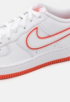 Nike Sportswear Air Force 1 Unisex - Sneakers Laag - White/Picante Red 11 Nike Sportswear Air Force 1 Unisex - Sneakers Laag - White/Picante Red -SchoenenPlezier b97aabe8d8d24db58a7f4730fa479c2b scaled