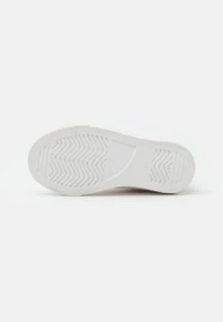 Friboo Sneakers Hoog - Rose Gold -SchoenenPlezier bf061bae72f046f1b8e69eb1a4687583 scaled