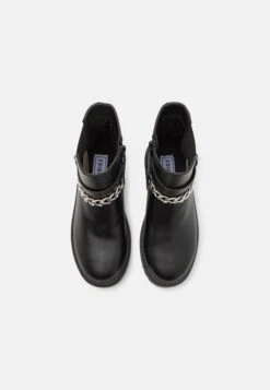 Friboo Cowboy-/Bikerlaarsjes - Black -SchoenenPlezier c73332edc5c749c2ac2ecd9d002cbb01 scaled