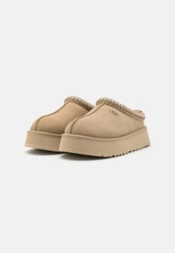 Ugg Tazz - Pantoffels - Mustard Seed 8 Ugg Tazz - Pantoffels - Mustard Seed -SchoenenPlezier caf80238949643359e76e113aea53164 scaled