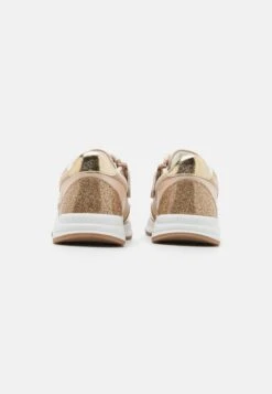 Friboo Disney Minnie Mouse - Sneakers Laag - Rose Gold -SchoenenPlezier d240e02a04b44521a75d7b9305624356 scaled