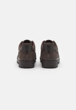 Nike Sportswear Nike Air Force 1 Premium - Sneakers Laag - Velvet Brown -SchoenenPlezier dd708d6df6ec413795281a3f9db47466 scaled