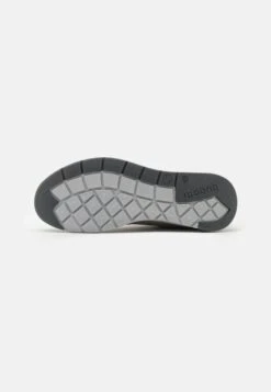 Bugatti Arriba - Sneakers Laag - Grey -SchoenenPlezier de8441d69fe54eb788ec245bfee76a5d scaled
