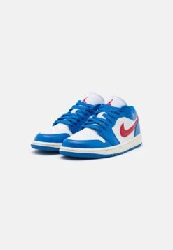 Air Jordan 1- Sneakers Laag - Sport Blue/Gym Red/White/Sail -SchoenenPlezier e043b419cf9c438dbc108119e9eba95f scaled