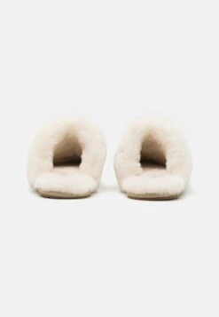 Ugg Scuffette - Pantoffels - Mustard Seed/Natural 9 Ugg Scuffette - Pantoffels - Mustard Seed/Natural -SchoenenPlezier e09a607c4fd44c02ba43841fcec9287d scaled
