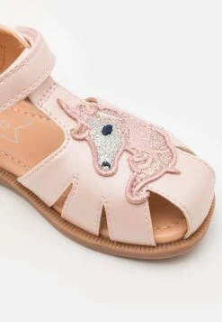 Friboo Sandalen - Light Pink -SchoenenPlezier e108ea9c2a674f1db21b23444736ab04 scaled