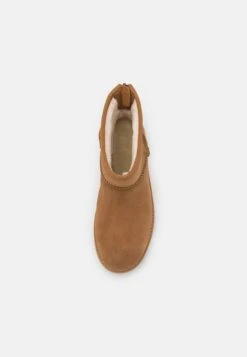 Ugg Classic Mini Logo Zip - Korte Laarzen - Chestnut -SchoenenPlezier f92e16fb60bc4ddfa7ea61b712375f9d scaled