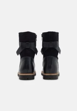 Friboo Leather - Korte Laarzen - Dark Blue -SchoenenPlezier fbe48cc82e8249348737b2ea4dfe3a95 scaled